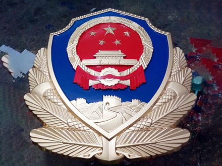 大型警徽的安裝與維護需要注意哪些事項