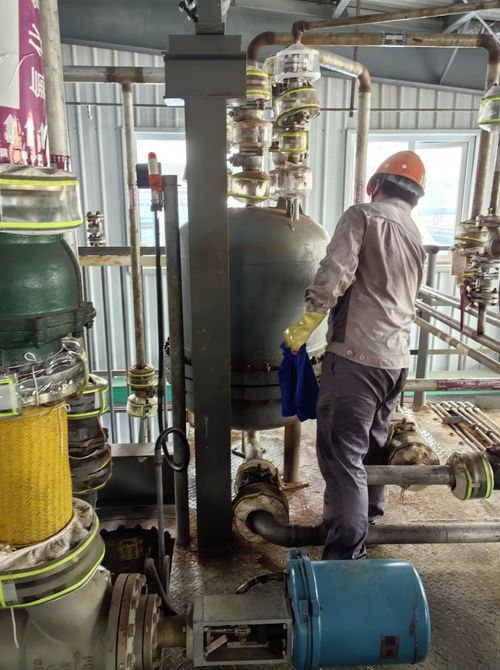 湖北特檢院黃岡分院為一藥企300臺壓力容器 體檢